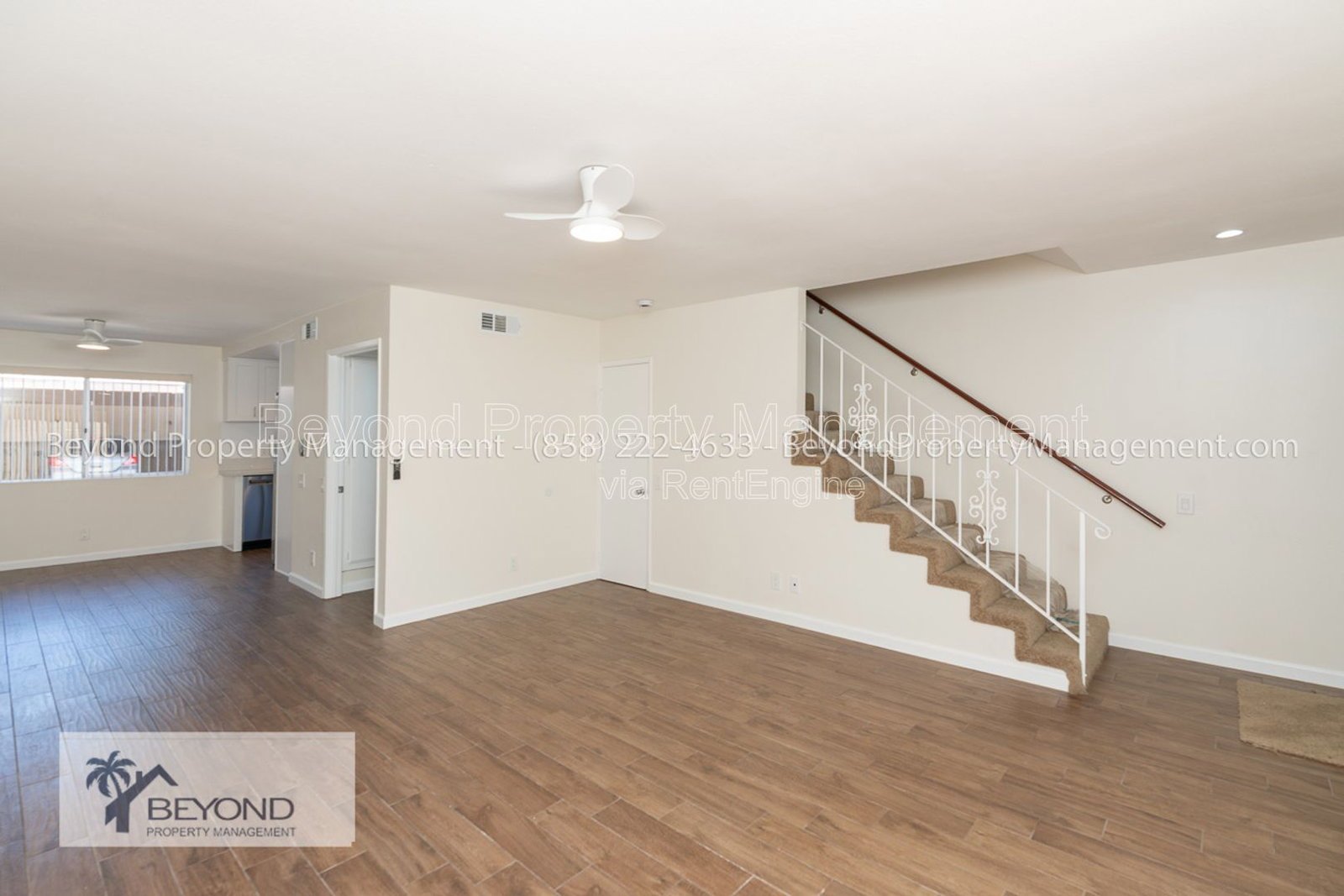 VISTA LIVING AT ITS BEST! RENOVATED 2-BEDROOM CONDO WITH PRIVATE PATIO !! PETS WELCOME!! property image