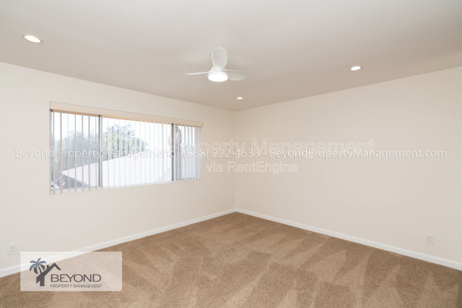 VISTA LIVING AT ITS BEST! RENOVATED 2-BEDROOM CONDO WITH PRIVATE PATIO !! PETS WELCOME!! property image