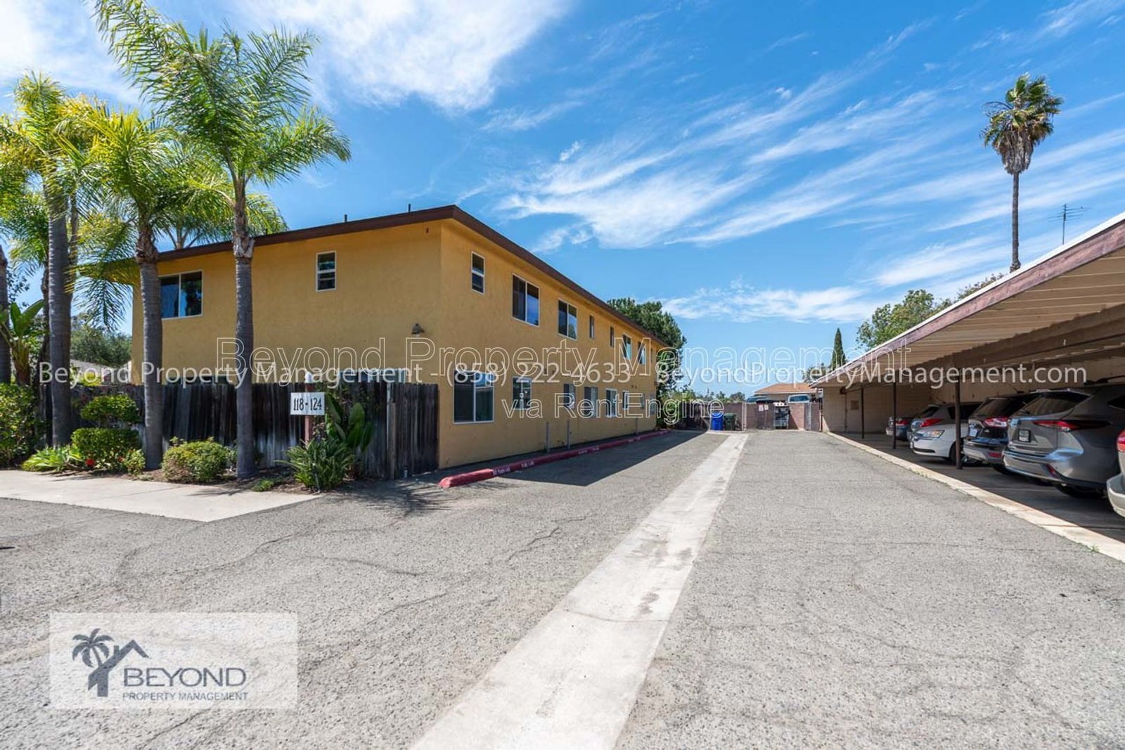 VISTA LIVING AT ITS BEST! RENOVATED 2-BEDROOM CONDO WITH PRIVATE PATIO !! PETS WELCOME!! property image