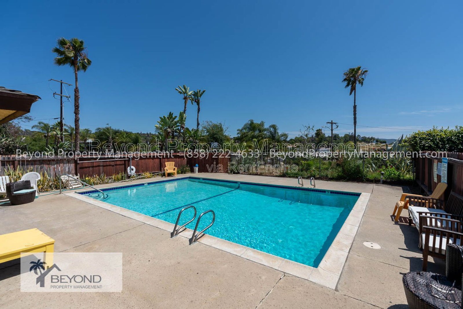 VISTA LIVING AT ITS BEST! RENOVATED 2-BEDROOM CONDO WITH PRIVATE PATIO !! PETS WELCOME!! property image
