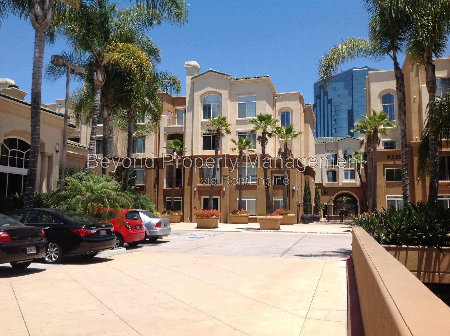 *** STUNNING LA JOLLA CONDO!!! LOVELY UPGRADES! CENTRALLY LOCATED!! *** property image