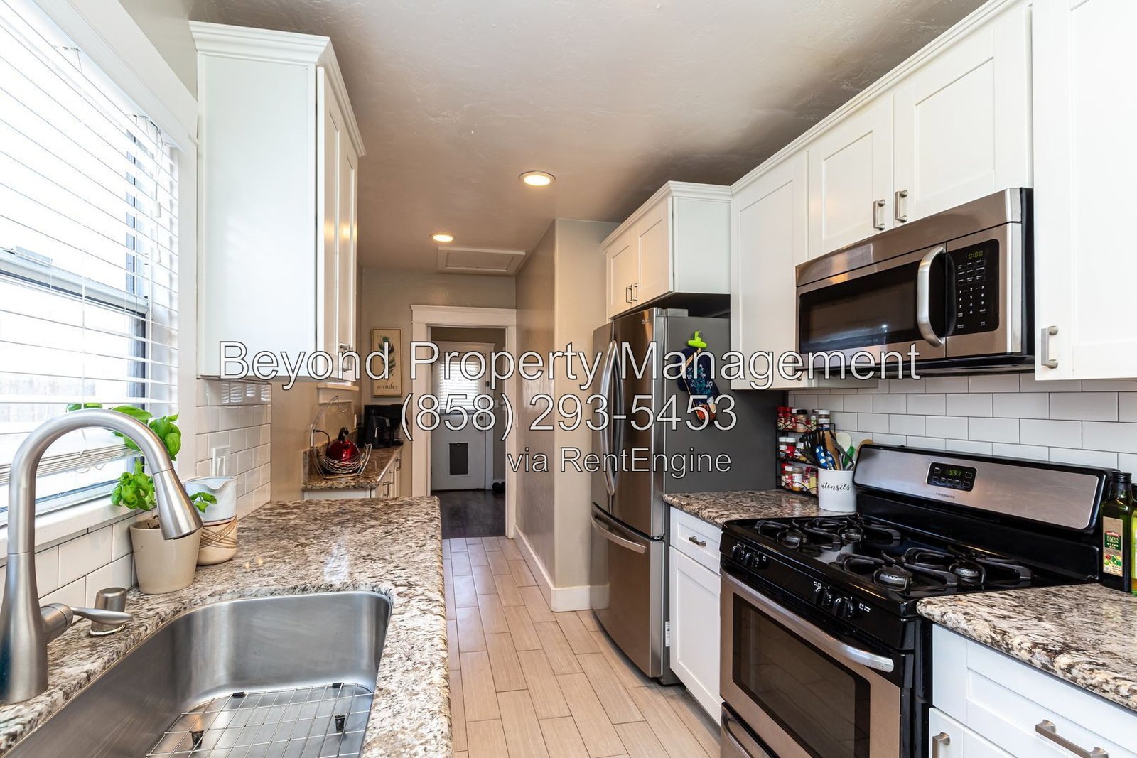 CHARMING & UPGRADED !!!NORMAL HEIGHTS 2 BED 1 BATH CHALET!!! PET FRIENDLY! property image