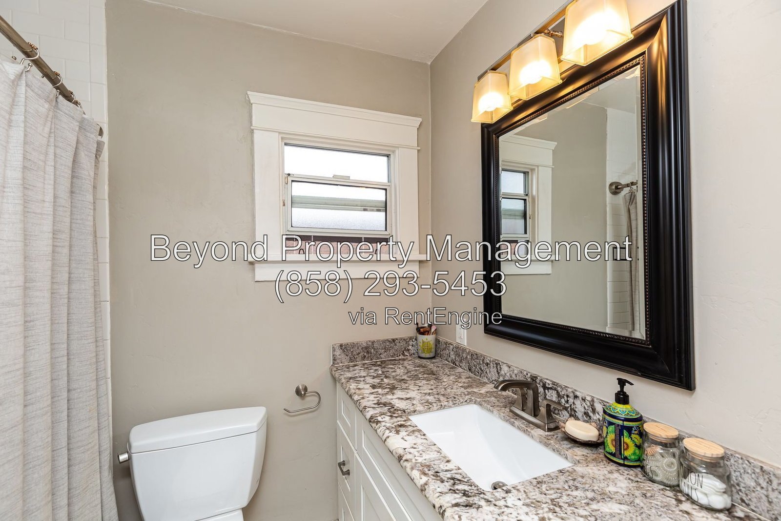 CHARMING & UPGRADED !!!NORMAL HEIGHTS 2 BED 1 BATH CHALET!!! PET FRIENDLY! property image